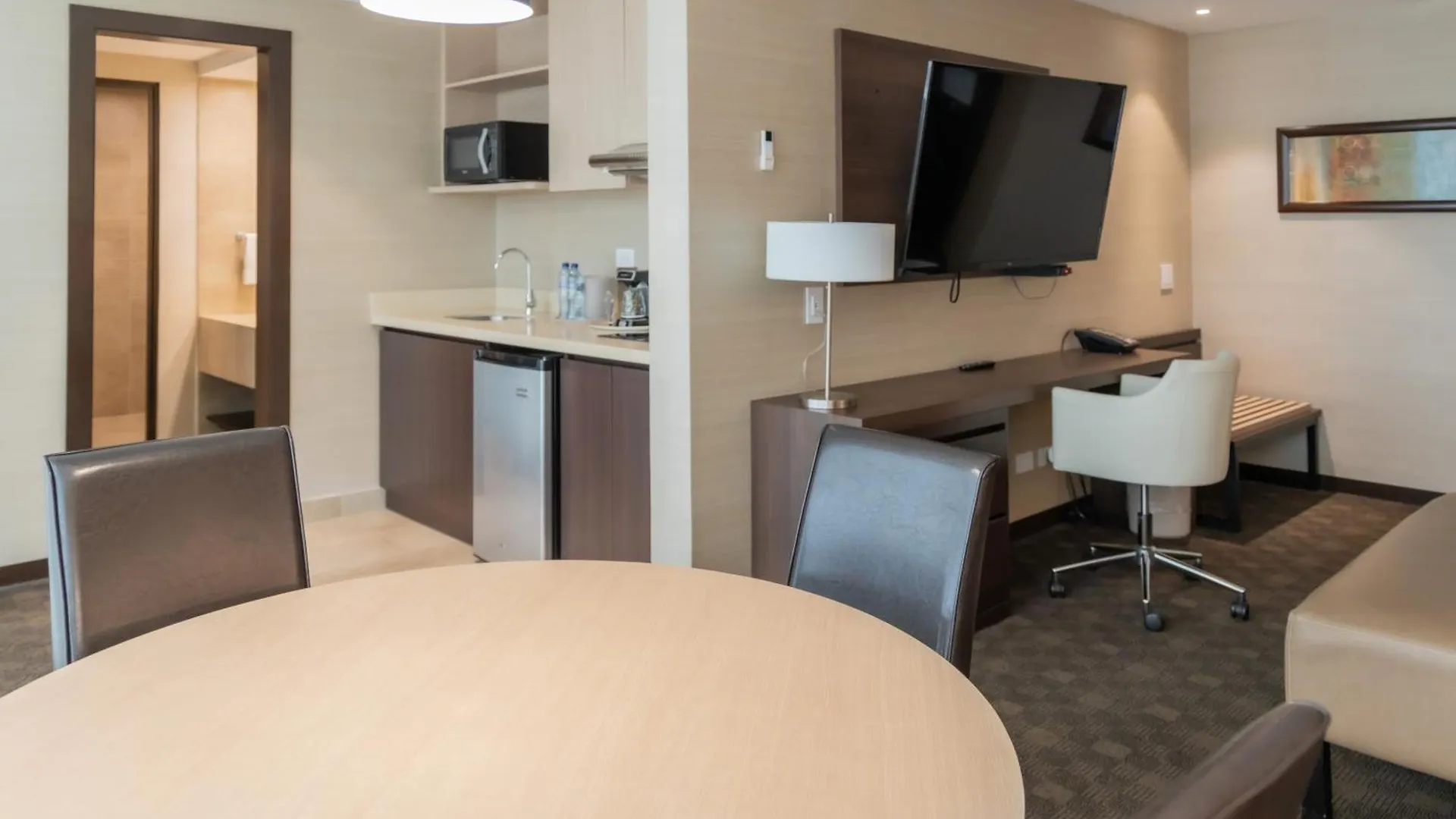 Holiday Inn Guatemala By Ihg Hotel Guatemala-Stadt