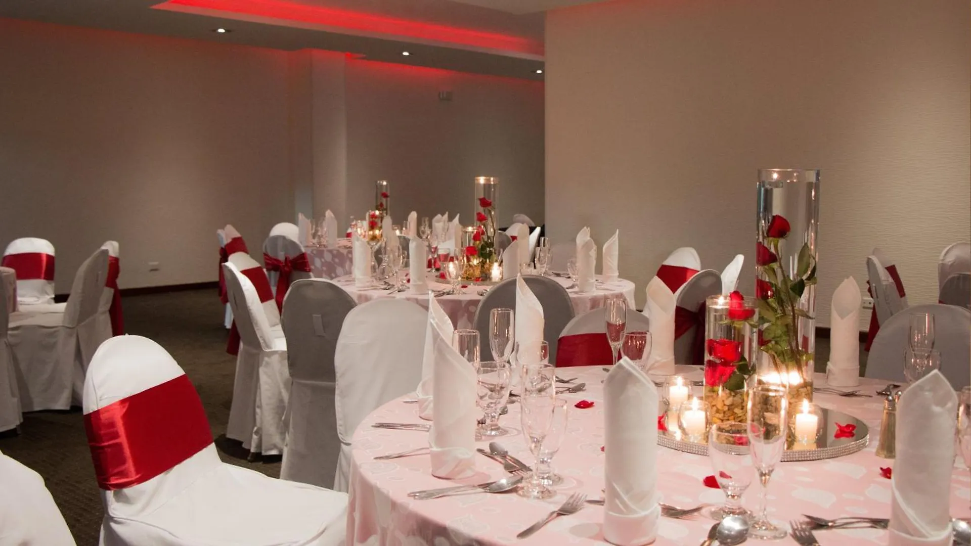 Holiday Inn Guatemala By Ihg Hotel Guatemala-Stadt